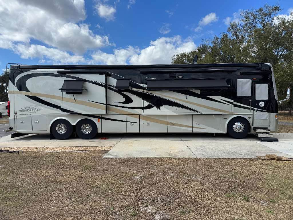 2011 45' Zephyr